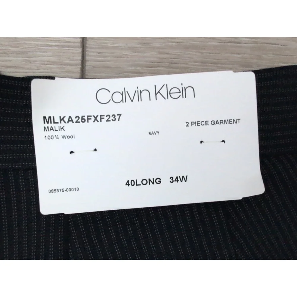 Calvin Klein Suit Mens 40L 34W Navy Pinstripe‎ Wool 2 Piece MLKA2 Malik NWT